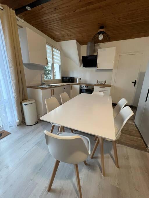 Appartement Style Chalet Standing 2 A 6 Personnes La Bourboule Eksteriør billede