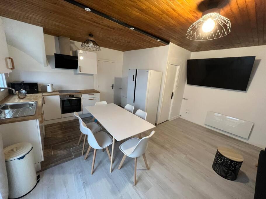Appartement Style Chalet Standing 2 A 6 Personnes La Bourboule Eksteriør billede