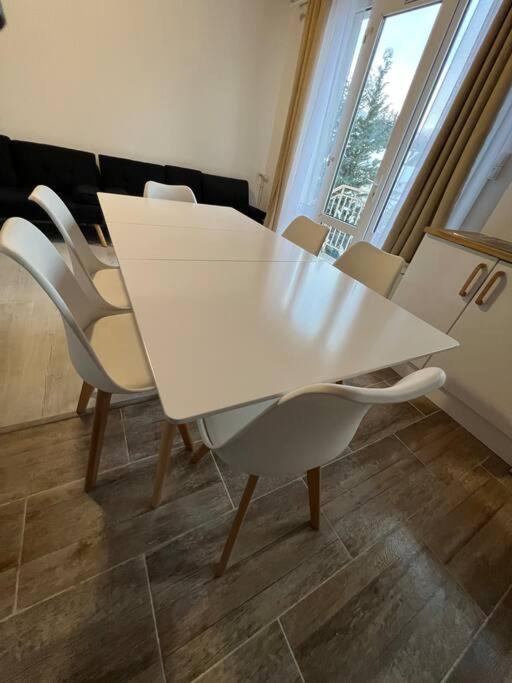 Appartement Style Chalet Standing 2 A 6 Personnes La Bourboule Eksteriør billede