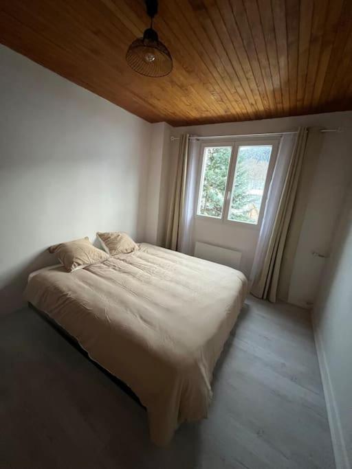 Appartement Style Chalet Standing 2 A 6 Personnes La Bourboule Eksteriør billede